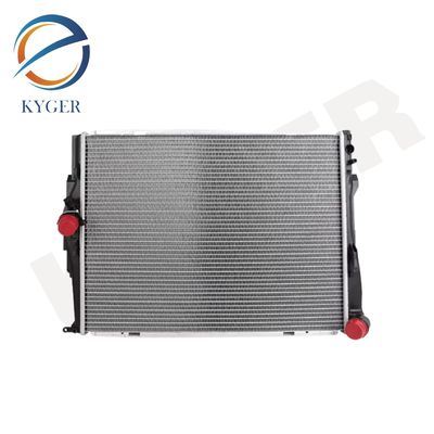 comprare KYGER 1711 7559 273 Radiatore per motore a trasmissione 17117559273 1711 7521 046 Radiatore per BMW E87 E90 E84 1711 7562 079 fabbricazione online