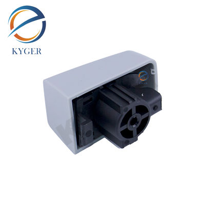 Cappuccio a vite del manico interno della porta LR139327 per Land Rover New Defender 110